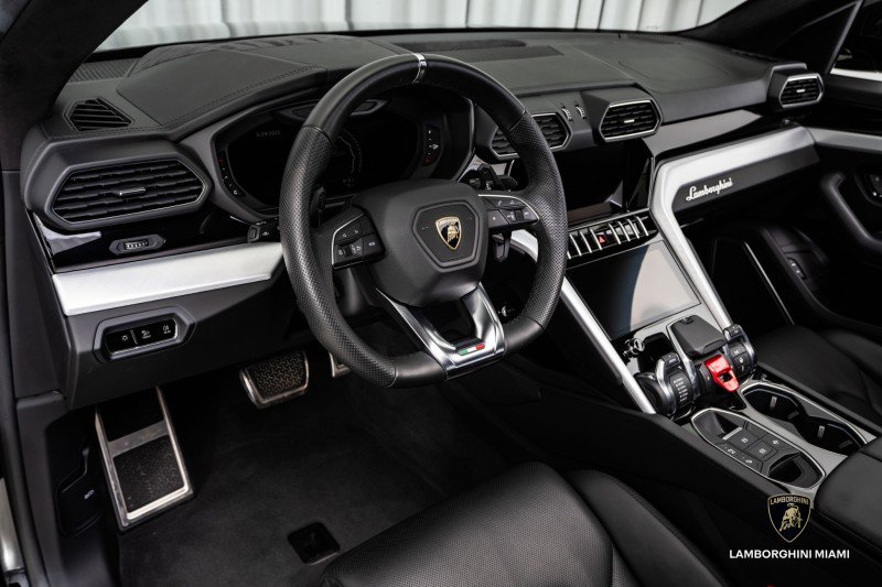 Used 2021 Lamborghini Urus image 30