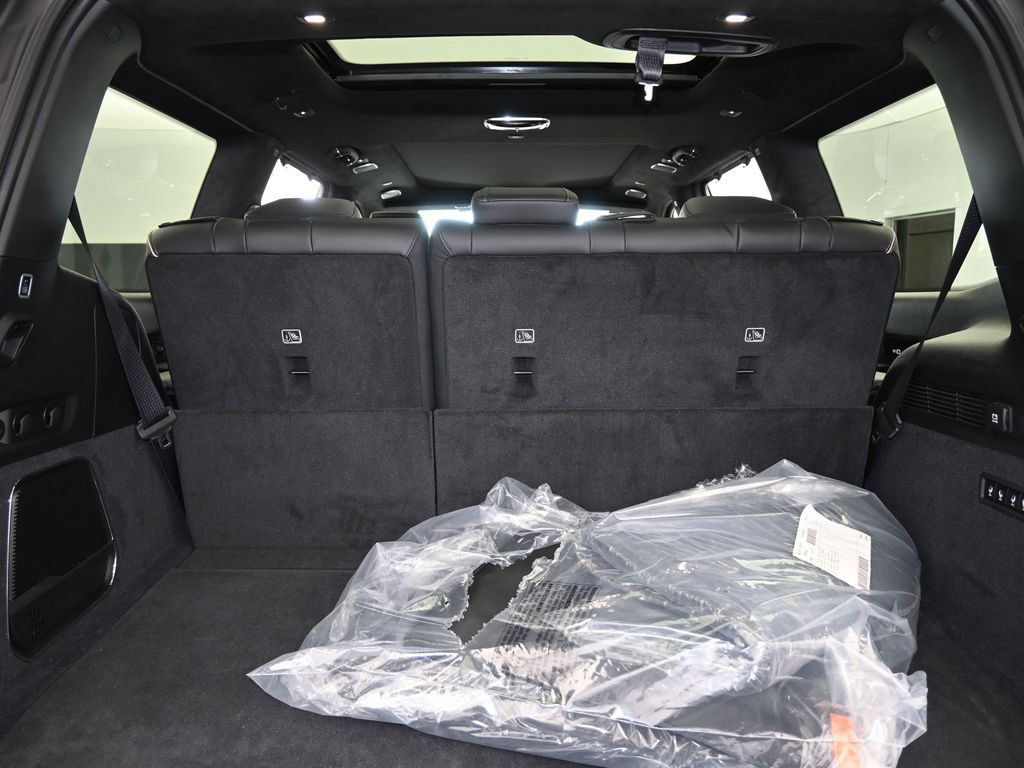 Used 2024 Jeep Grand Wagoneer Series III AWD/4WD image 32