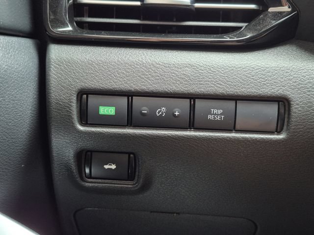 Used 2025 Nissan Sentra SR FWD image 10