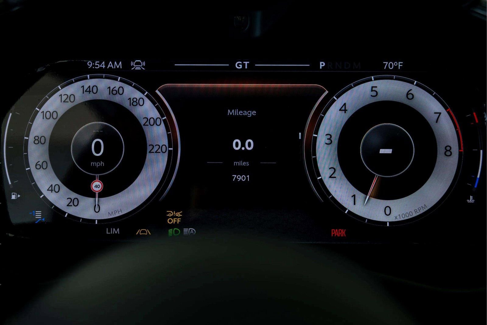 Used 2025 Aston Martin DBX 707 image 24