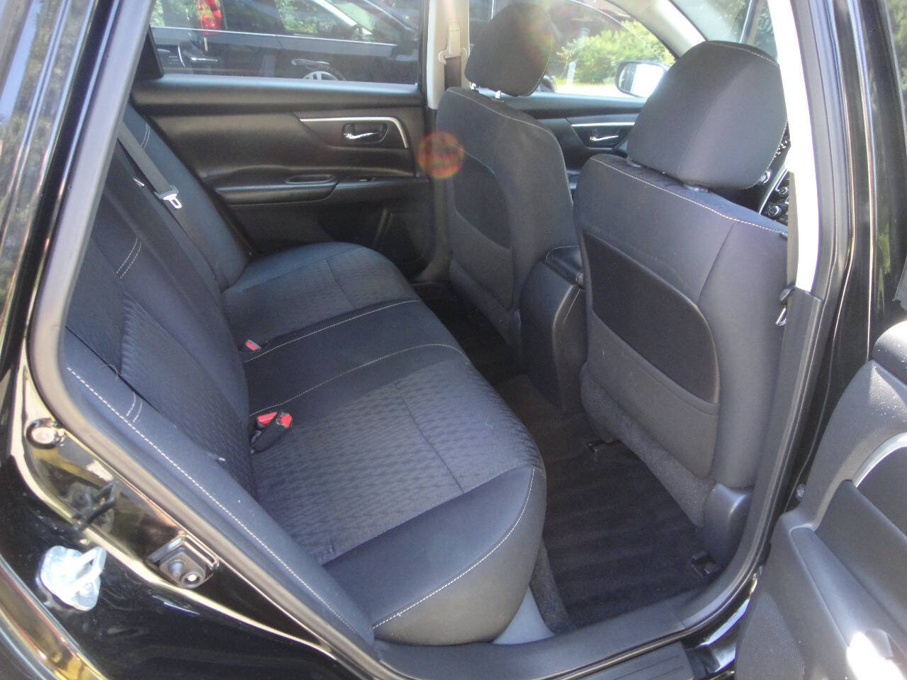 Used 2018 Nissan Altima 2.5 SV FWD image 12