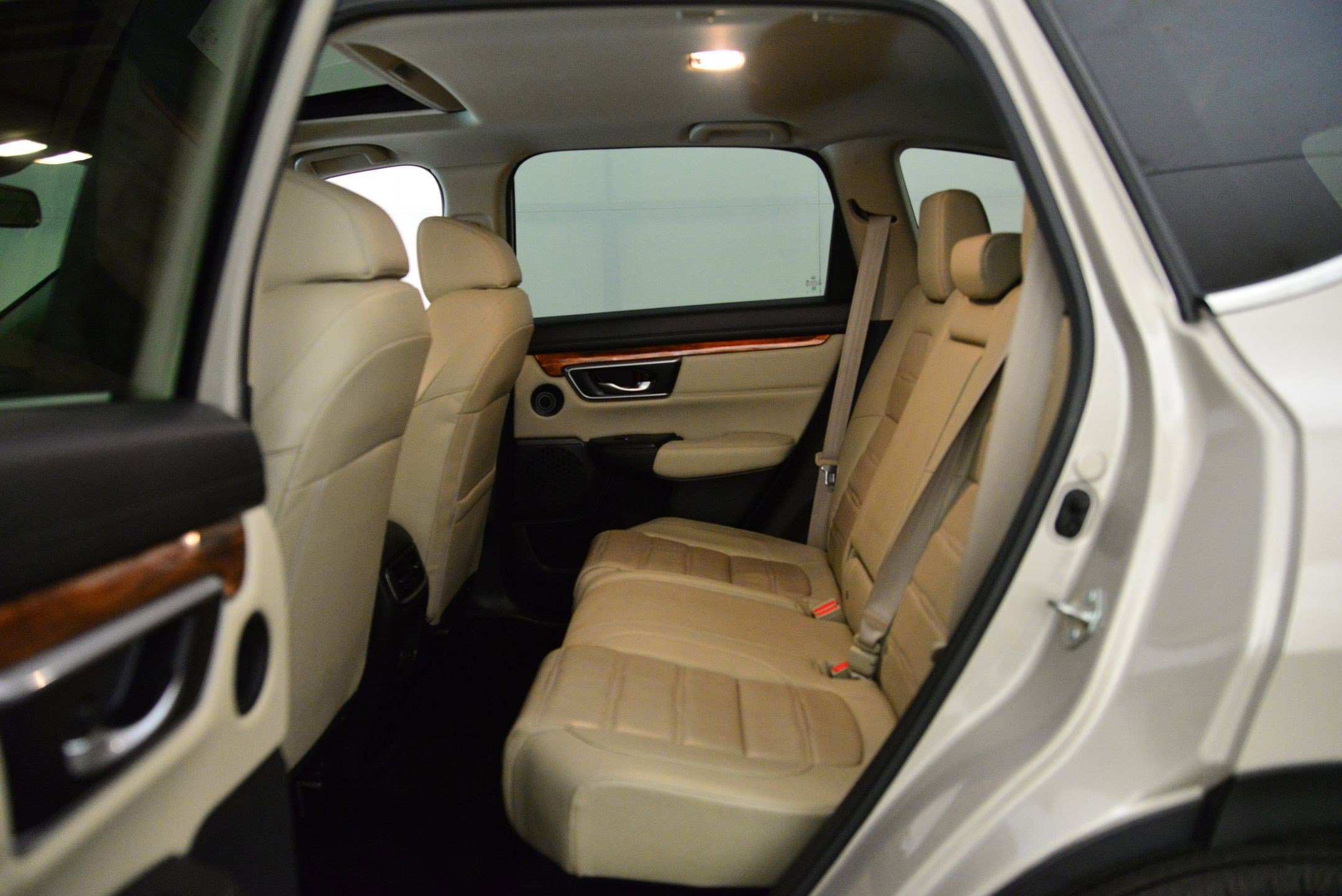 Used 2018 Honda CR-V Touring image 13