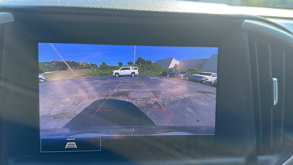 Used 2024 GMC Terrain AT4 image 25