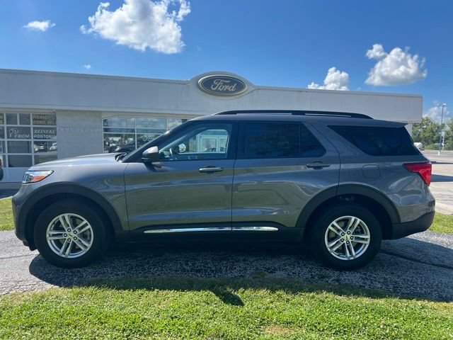 Used 2023 Ford Explorer XLT w/ Equipment Group 202A AWD/4WD image 5
