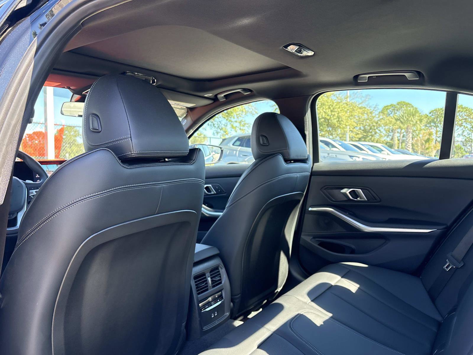 Used 2024 BMW 330i Sedan image 15