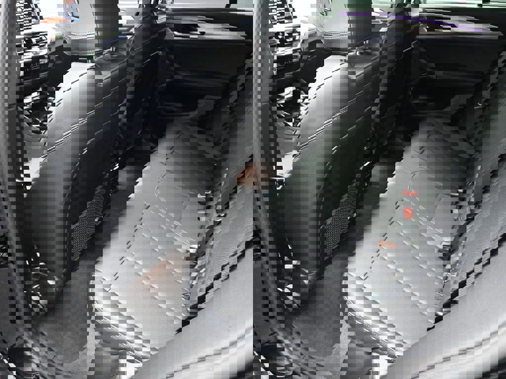 Used 2025 BMW X4 xDrive30i w/ Premium Package image 15