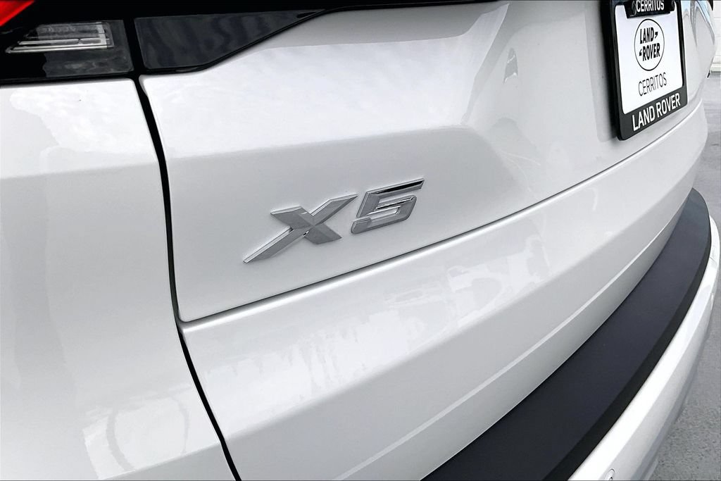 Used 2025 BMW X5 xDrive40i w/ Parking Assistance Package AWD/4WD image 22