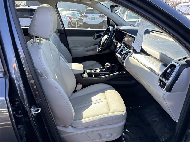 Certified 2022 Kia Sorento SX image 9