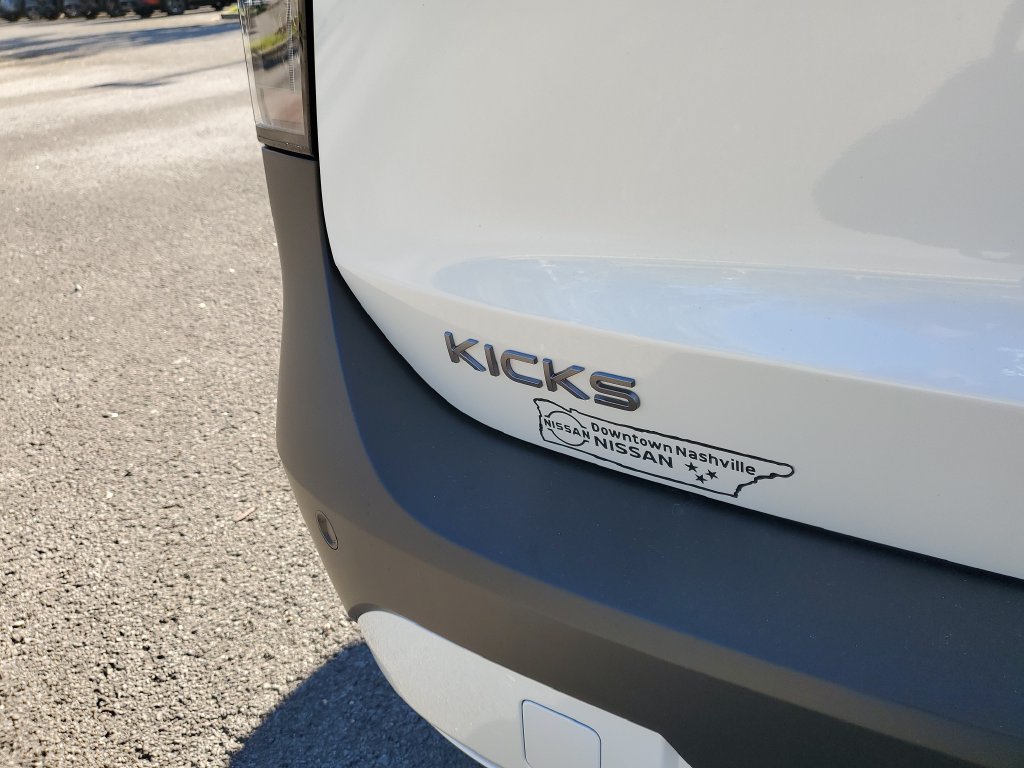 New 2027 Nissan Kicks SR w/ Cold Weather Package FWD image 7