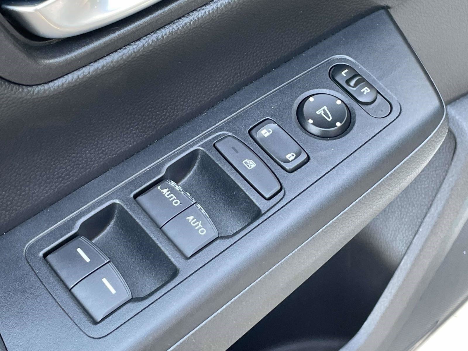 Used 2023 Honda CR-V Sport image 19