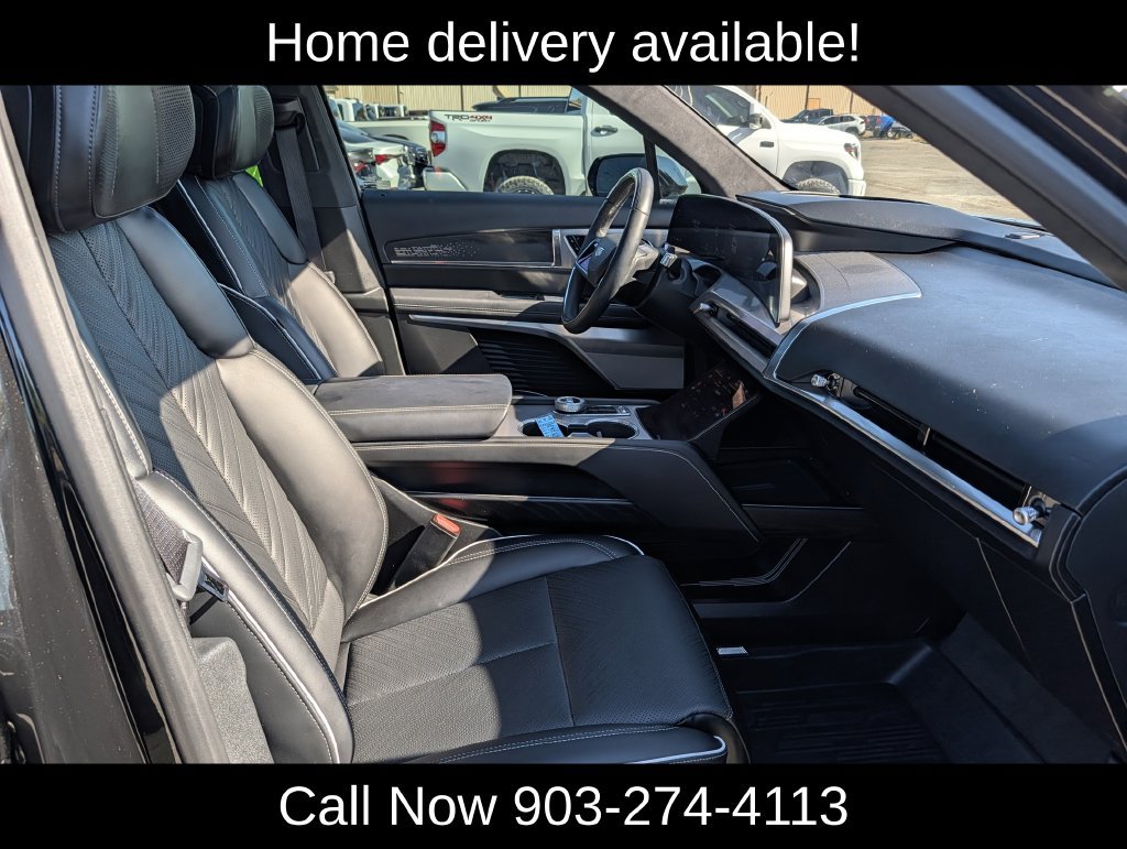 Used 2026 Cadillac Vistiq Platinum AWD/4WD image 35