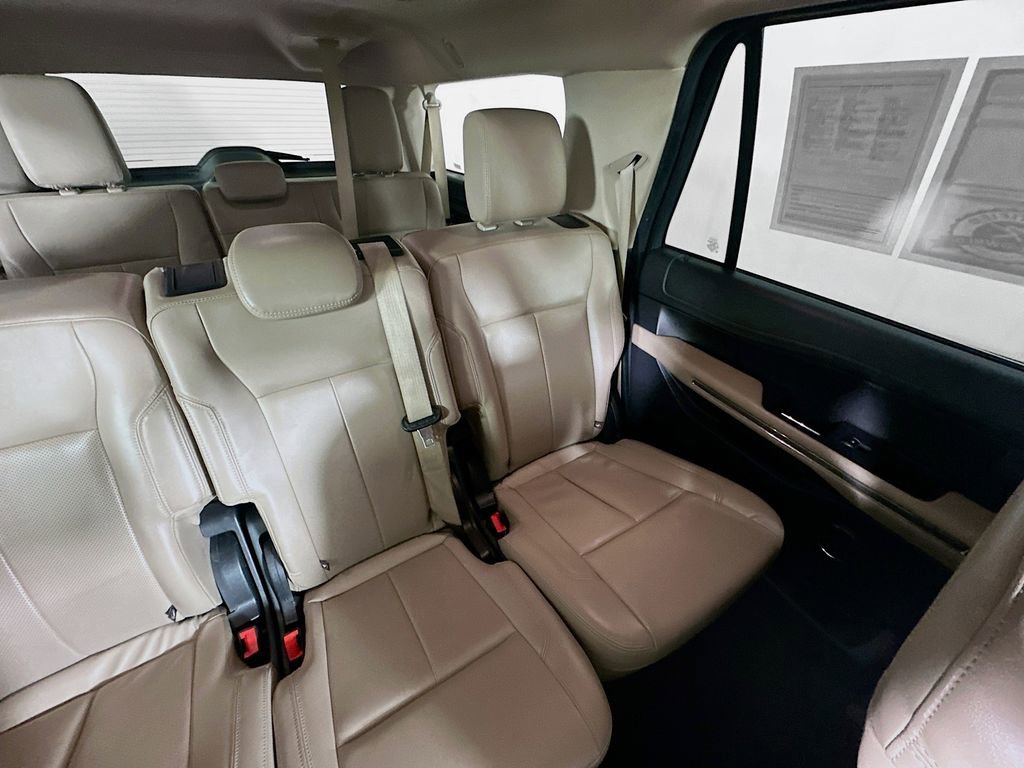 Used 2023 Ford Expedition Max XLT image 14
