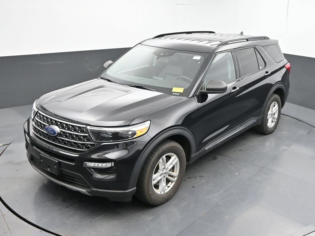 Used 2020 Ford Explorer XLT w/ Equipment Group 202A AWD/4WD image 34