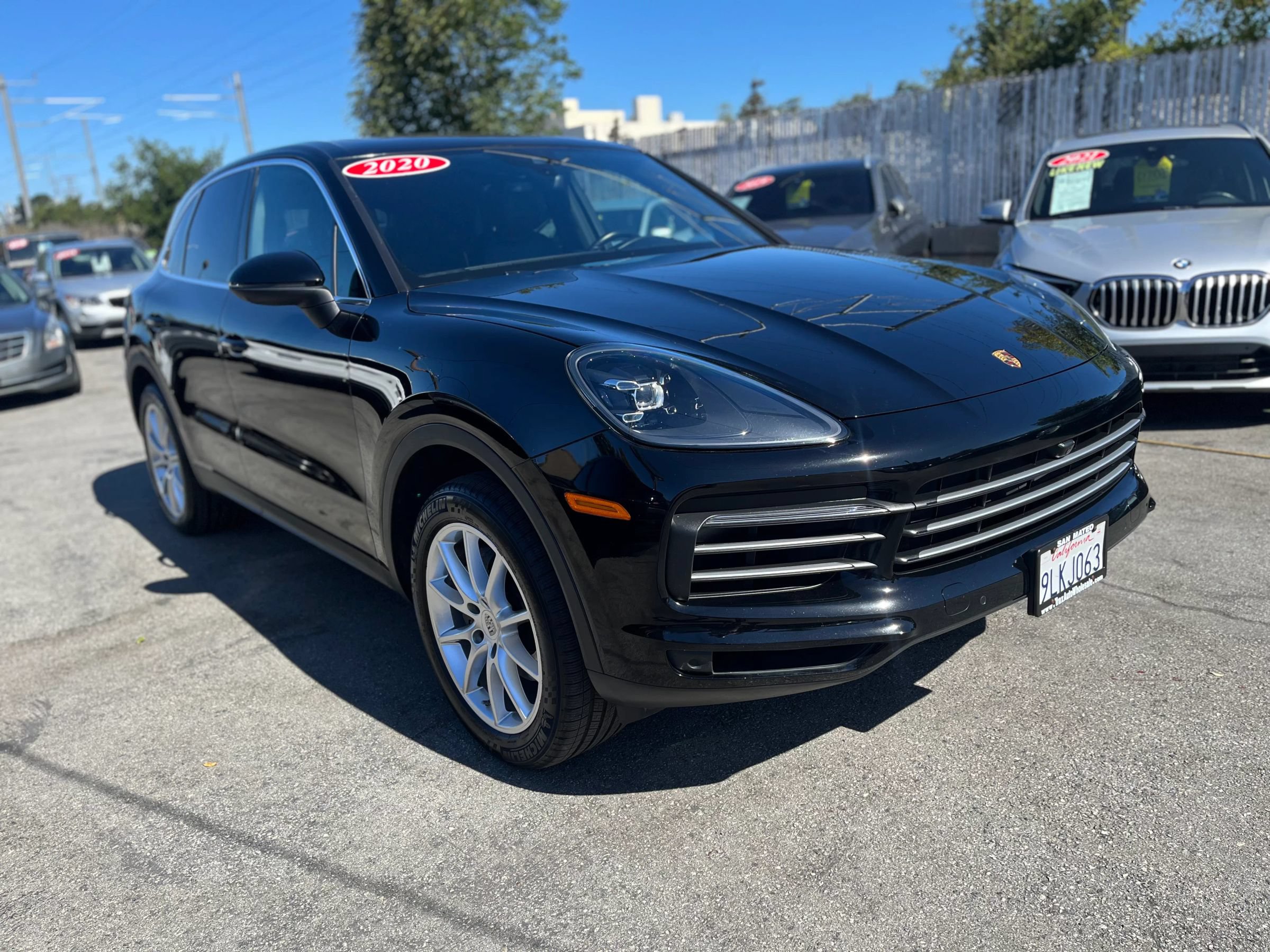 Used 2020 Porsche Cayenne w/ Driver Memory Package AWD/4WD image 1