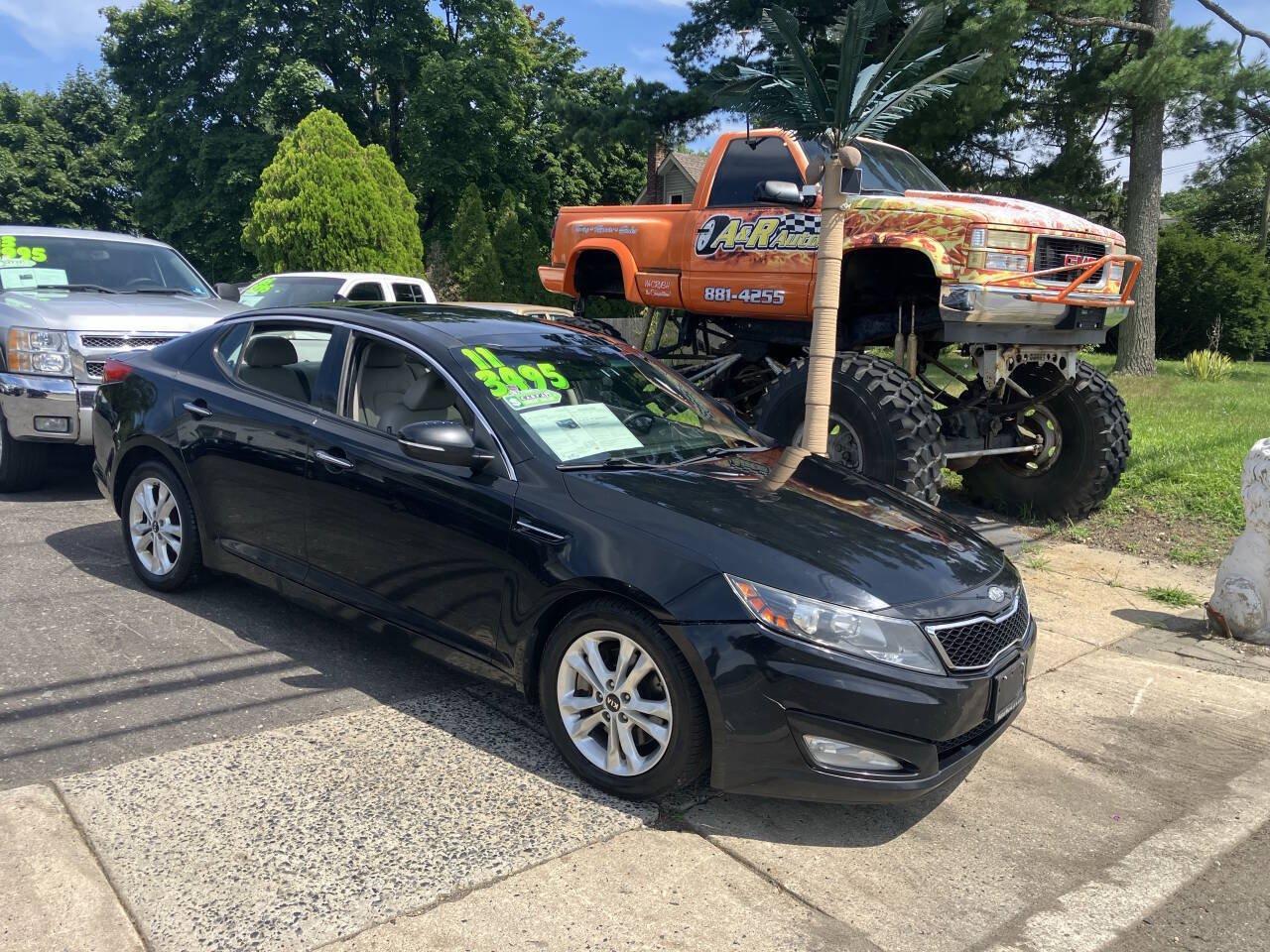 Used 2011 Kia Optima EX w/ Premium Pkg FWD image 2