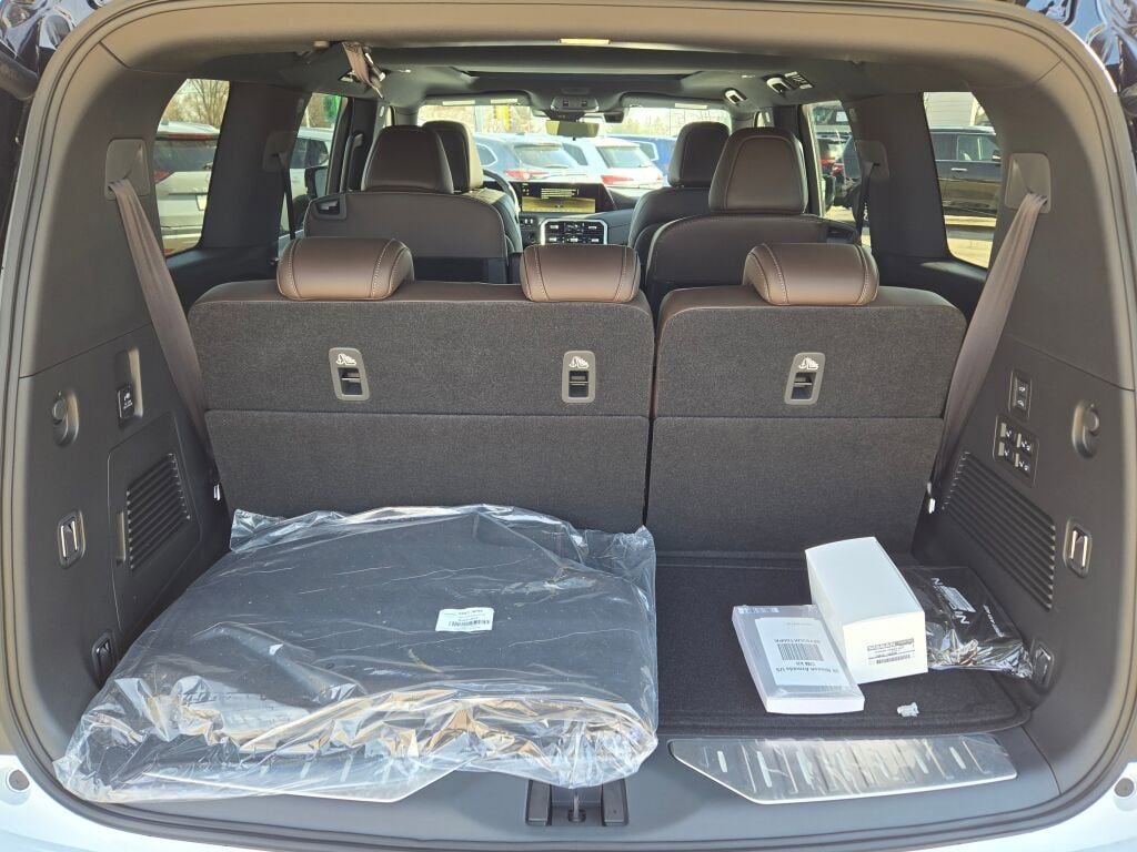 New 2026 Nissan Armada Platinum Reserve w/ Accent Package image 17