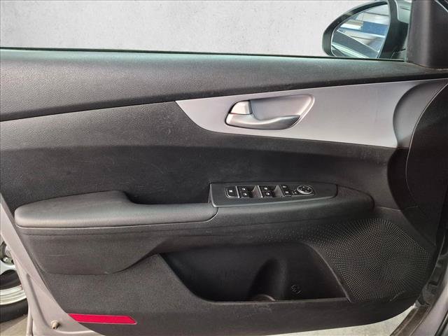 Used 2024 Kia Forte LXS FWD image 9