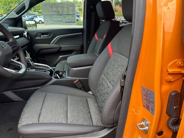 New 2025 Chevrolet Colorado Z71 w/ Technology Package image 17