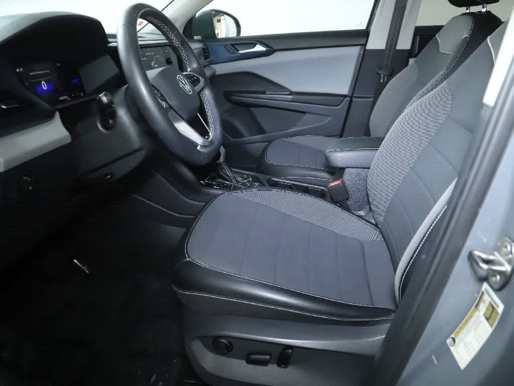 Certified 2023 Volkswagen Taos SE w/ Panoramic Sunroof Package AWD/4WD image 19