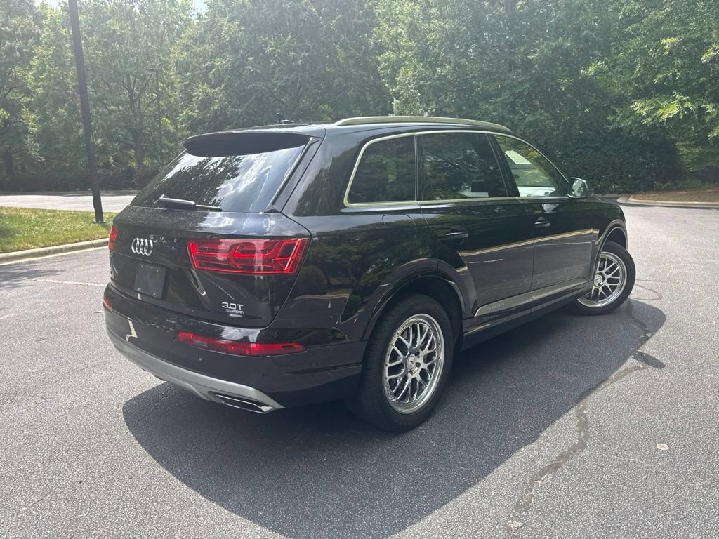 Used 2017 Audi Q7 3.0T Prestige AWD/4WD image 4