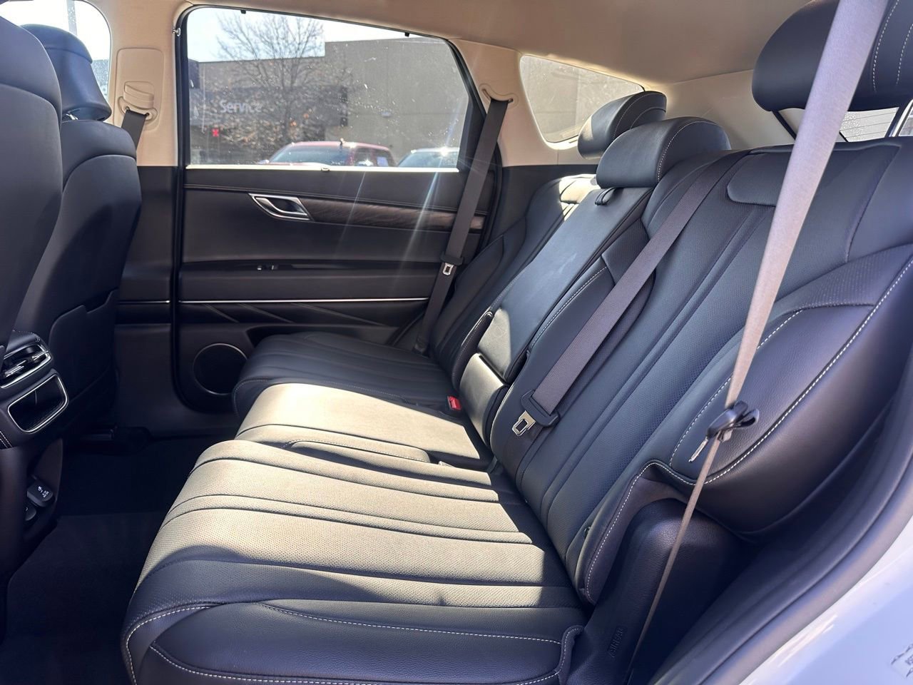 Used 2024 Genesis GV80 2.5T image 18