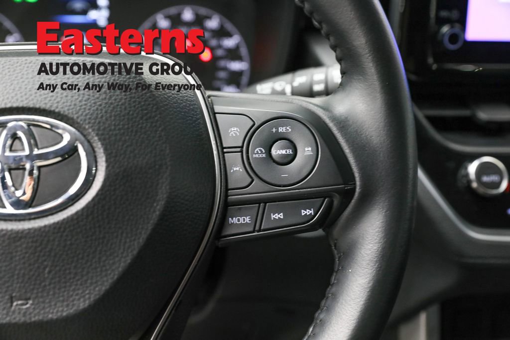 Used 2024 Toyota Corolla Cross LE image 16