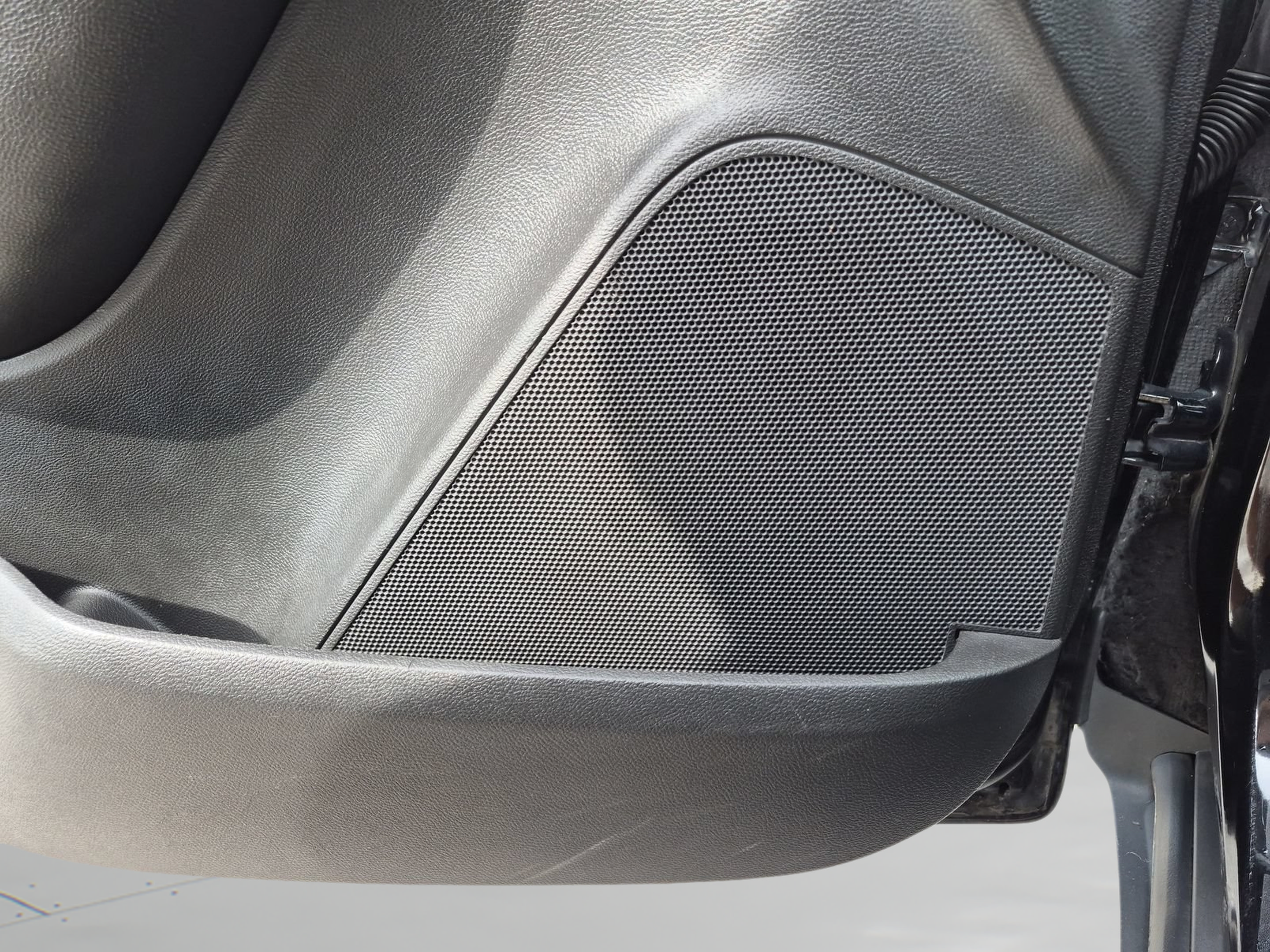 Used 2019 Chevrolet Trax LS FWD image 24