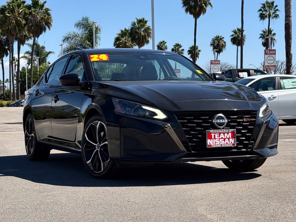 Certified 2024 Nissan Altima 2.5 SR FWD image 2