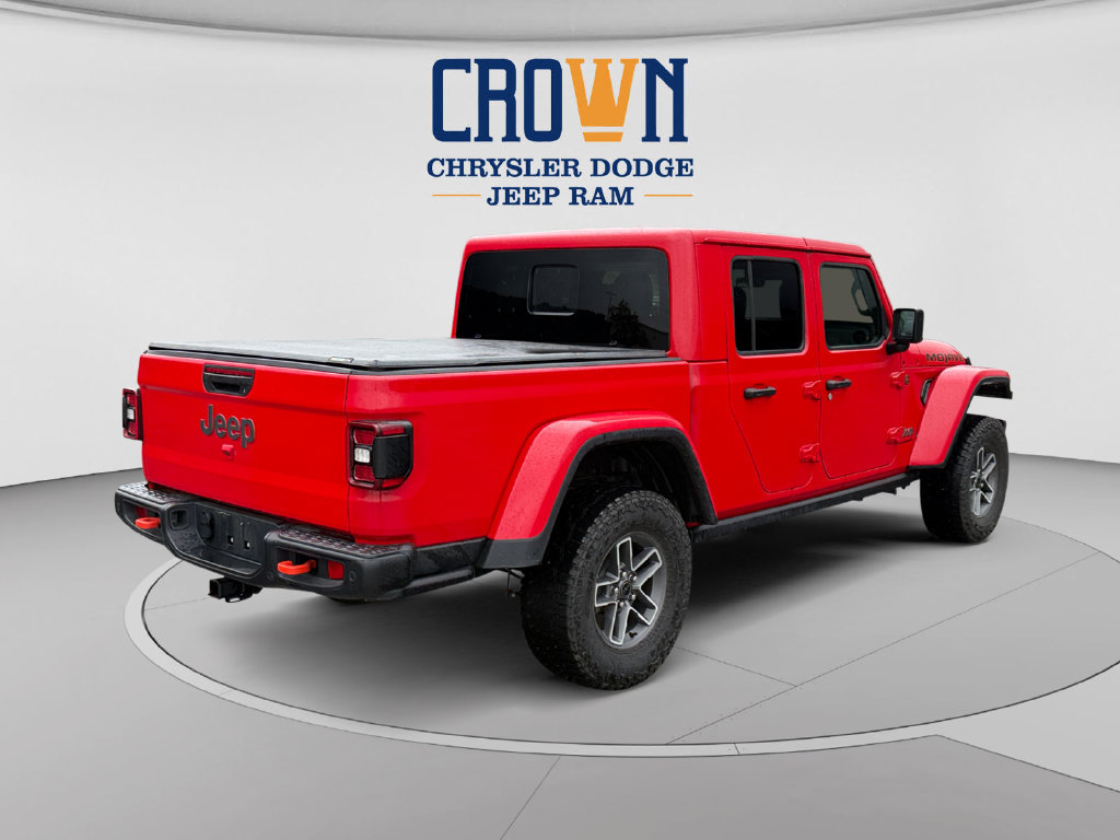 Used 2025 Jeep Gladiator Mojave AWD/4WD image 3