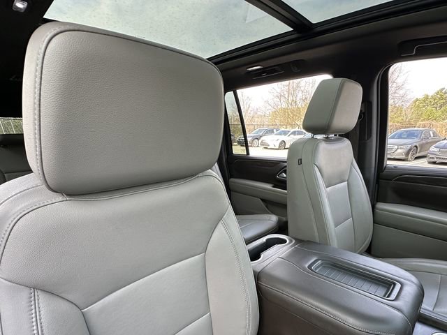 Used 2021 Chevrolet Suburban LT w/ LT Signature Package RWD image 43