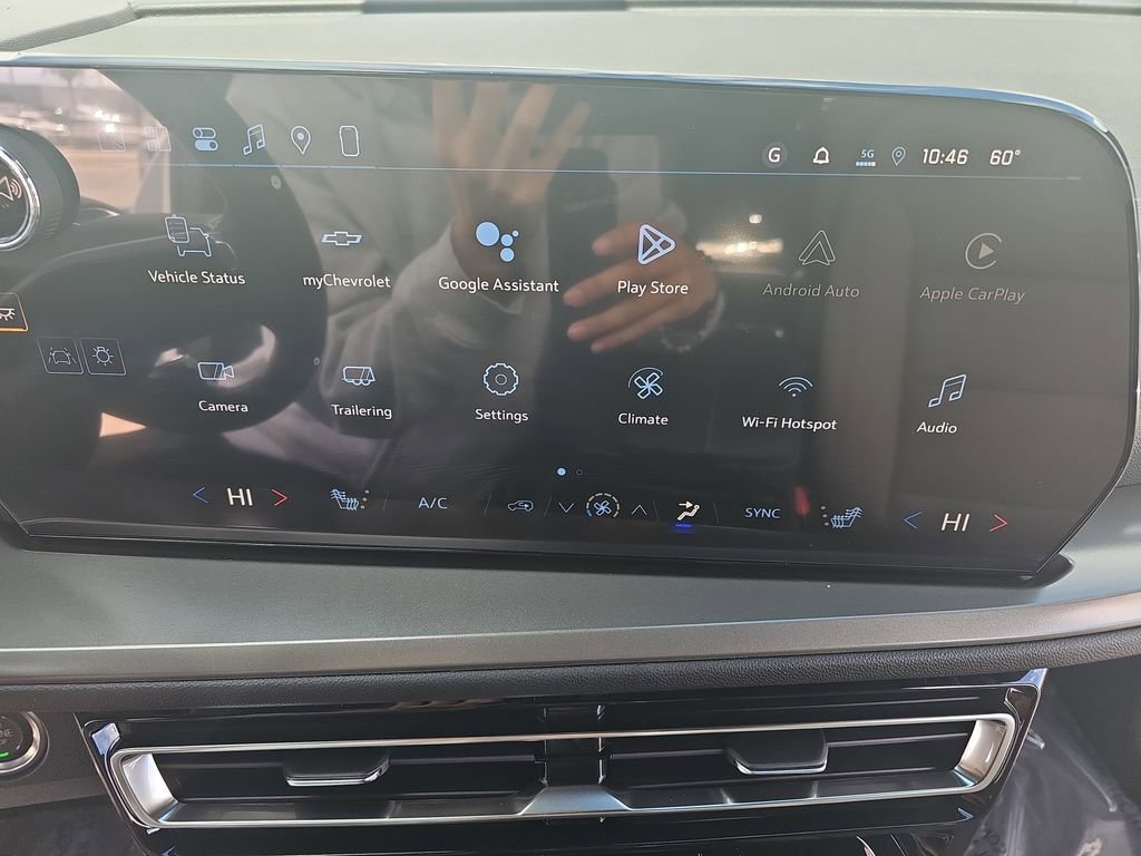 New 2026 Chevrolet Traverse LT w/ Sun and Wheel Package FWD image 23