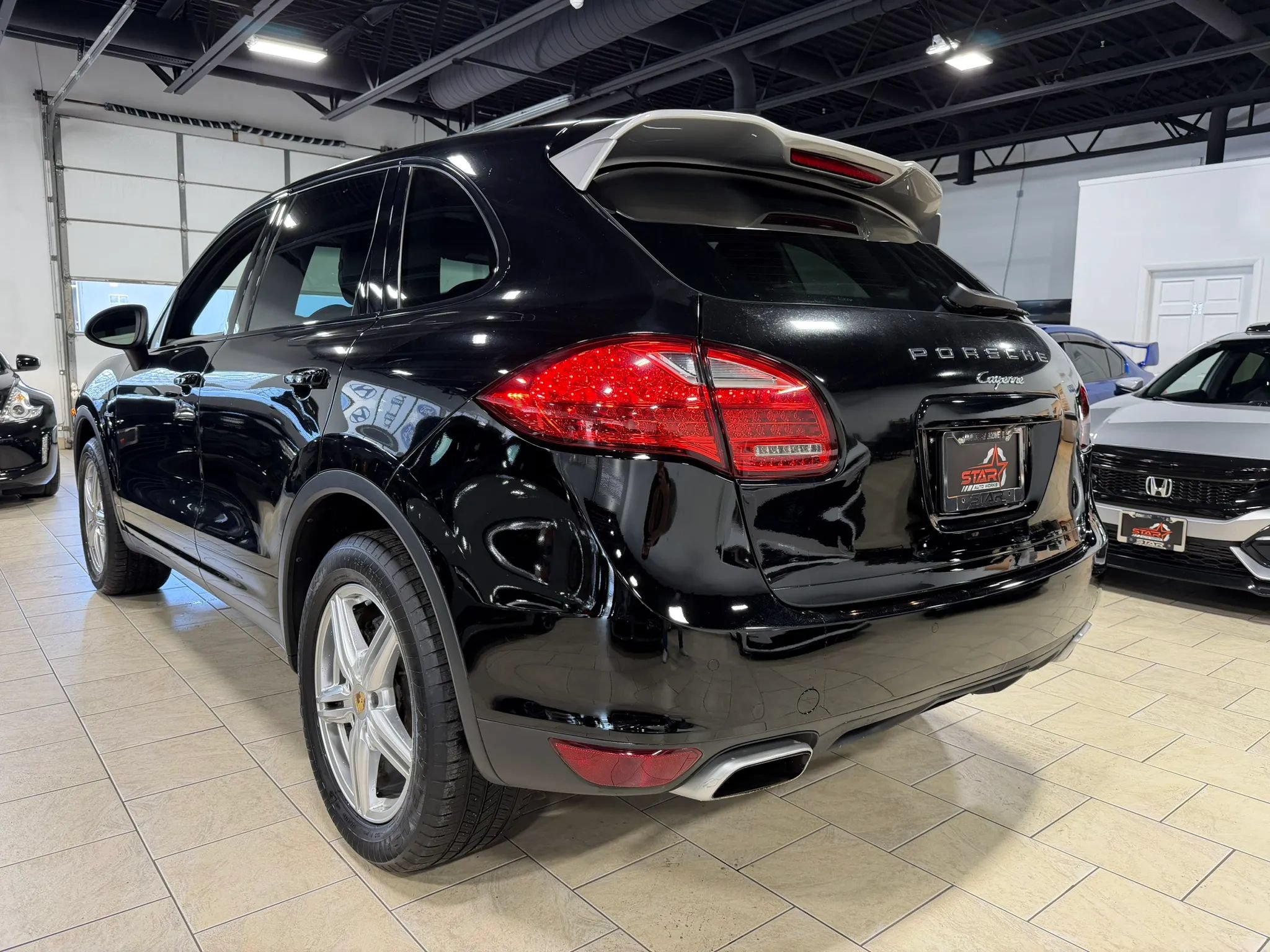 Used 2014 Porsche Cayenne Diesel Platinum Edition AWD/4WD image 6