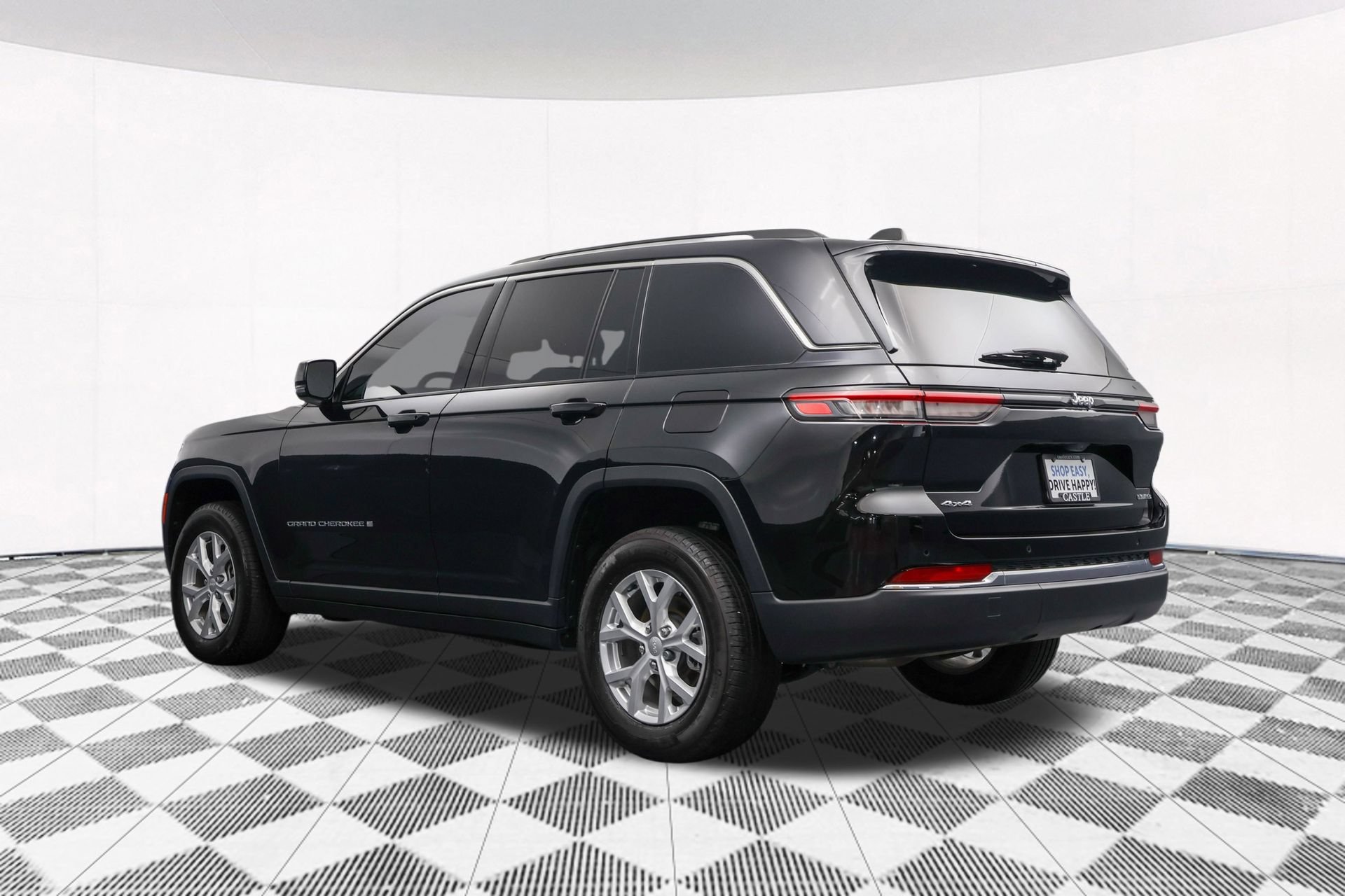 Used 2023 Jeep Grand Cherokee Limited AWD/4WD image 43