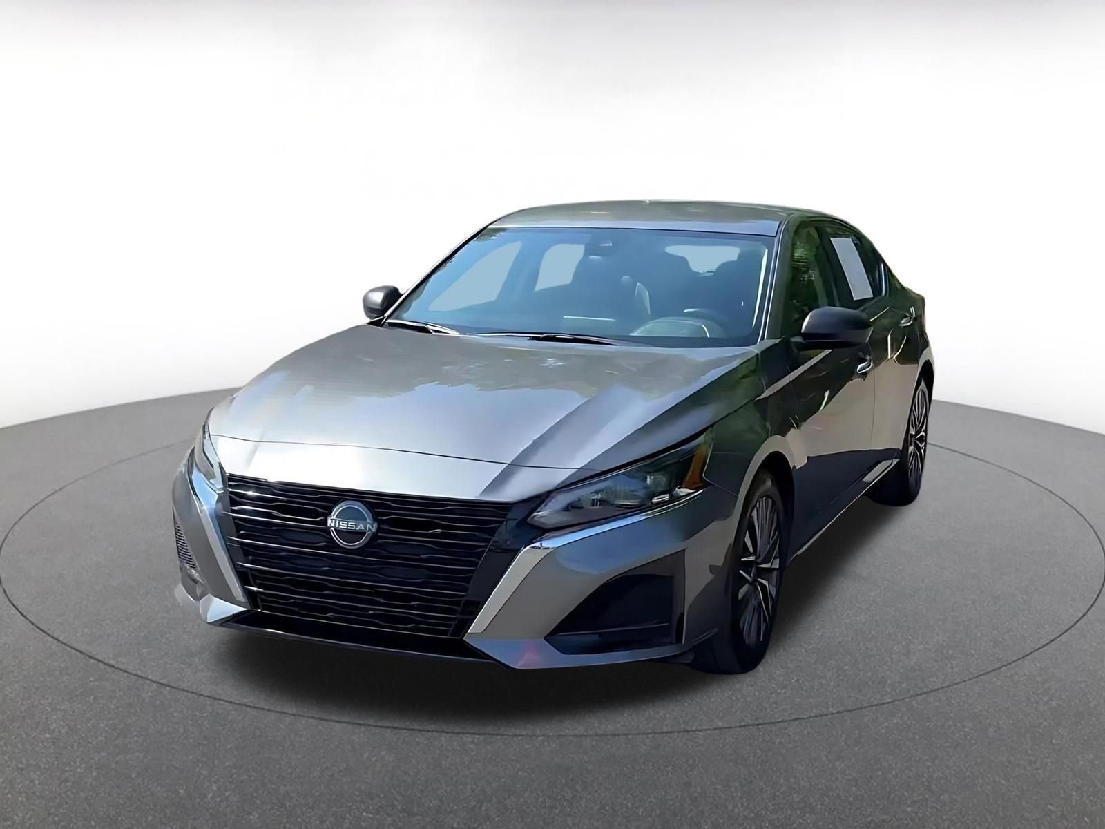 Used 2025 Nissan Altima 2.5 SV FWD image 7