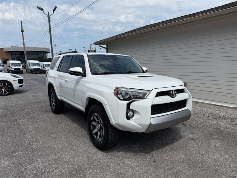 Used 2019 Toyota 4Runner TRD Off-Road Premium AWD/4WD image 4