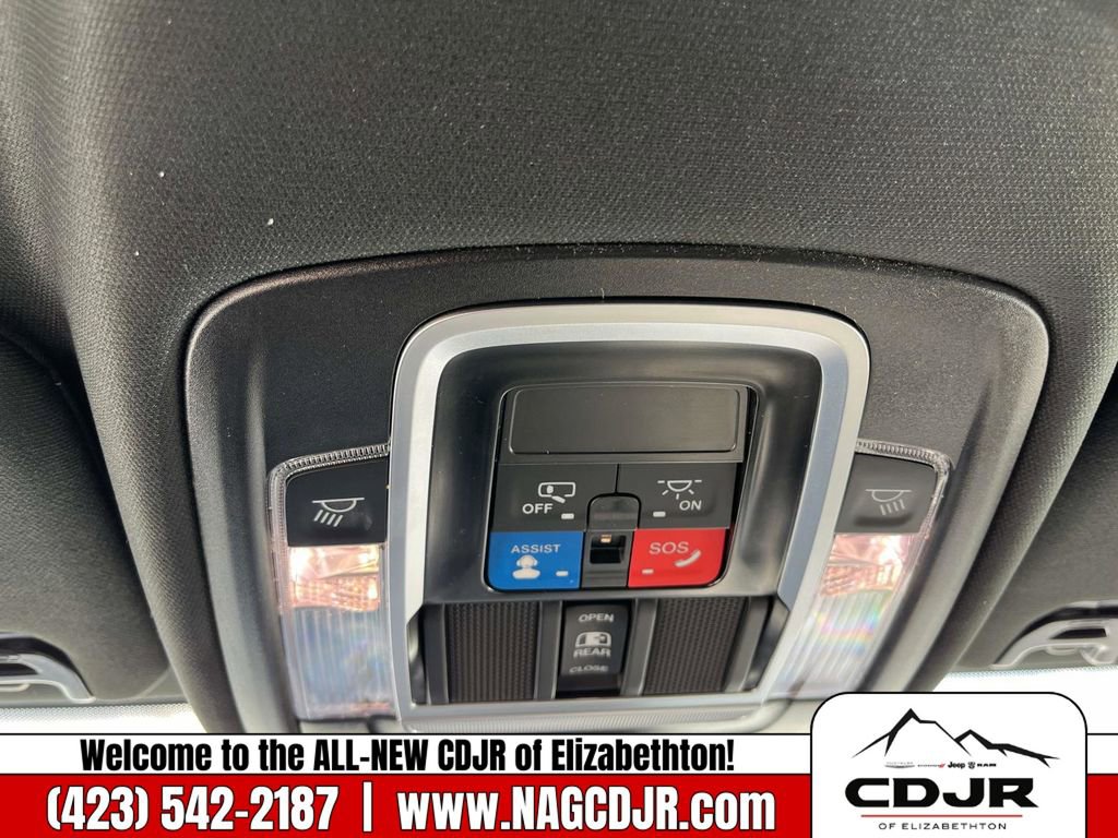 New 2024 RAM 3500 Limited image 19