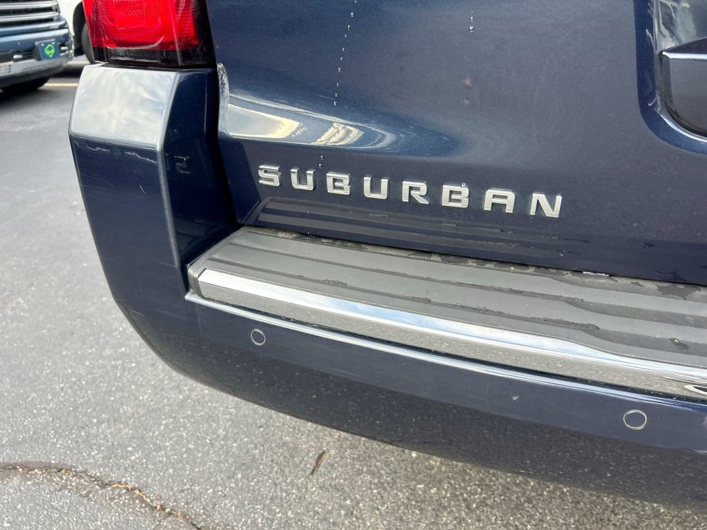 Certified 2020 Chevrolet Suburban Premier w/ Premier Plus Edition image 35