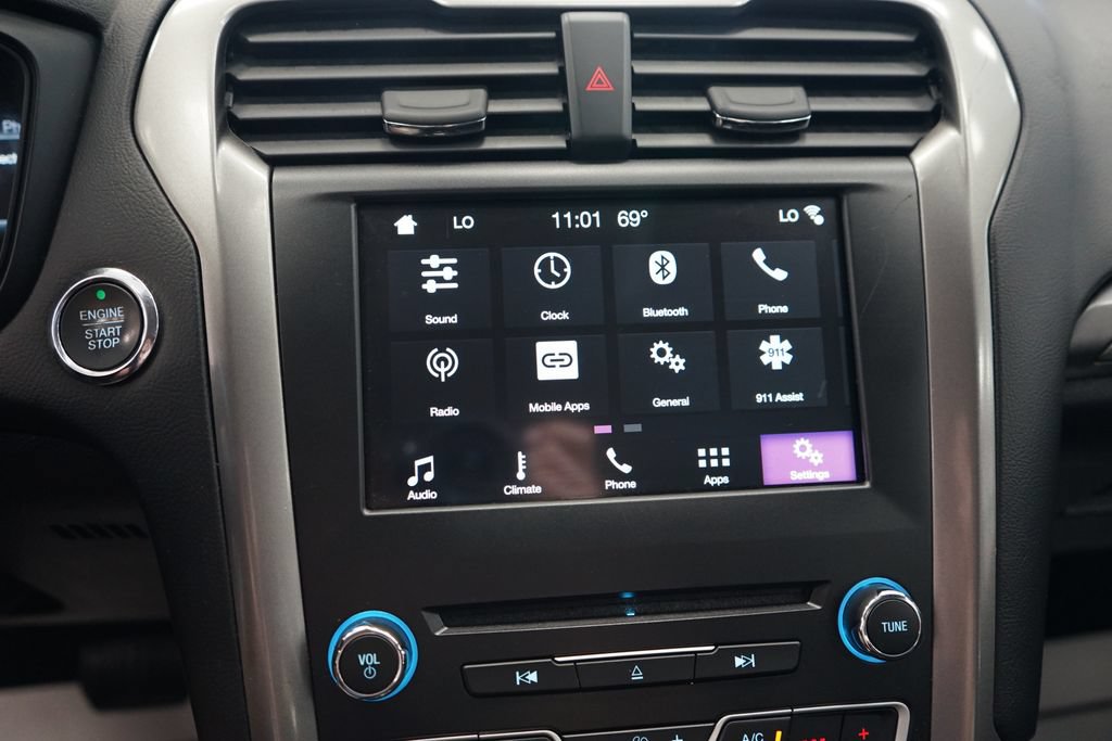 Used 2018 Ford Fusion SE w/ Fusion SE Technology Package FWD image 34
