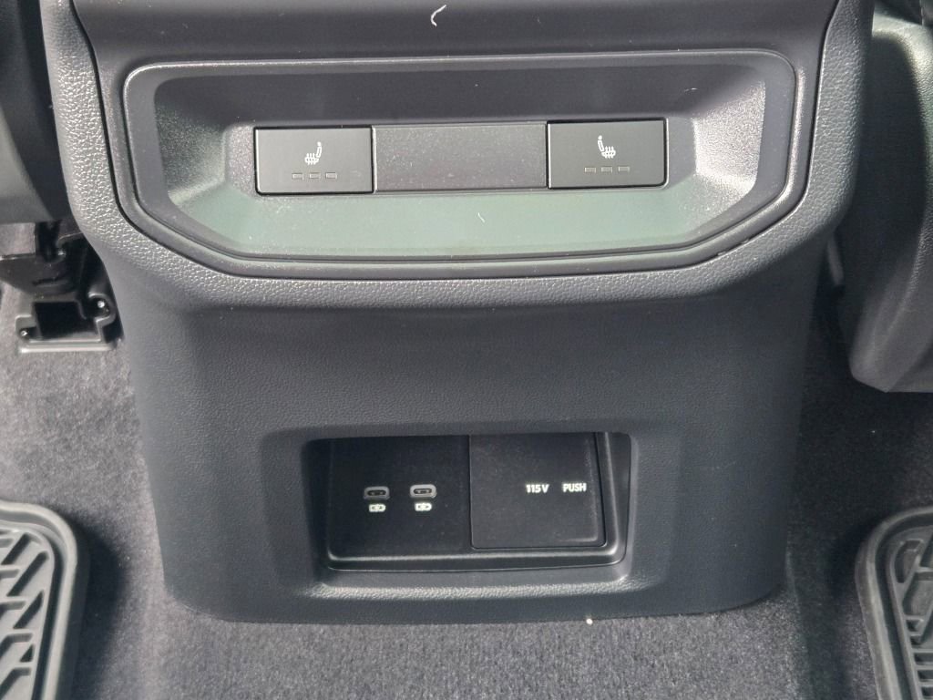 Used 2024 Volkswagen Atlas Cross Sport SEL Premium R-Line image 32