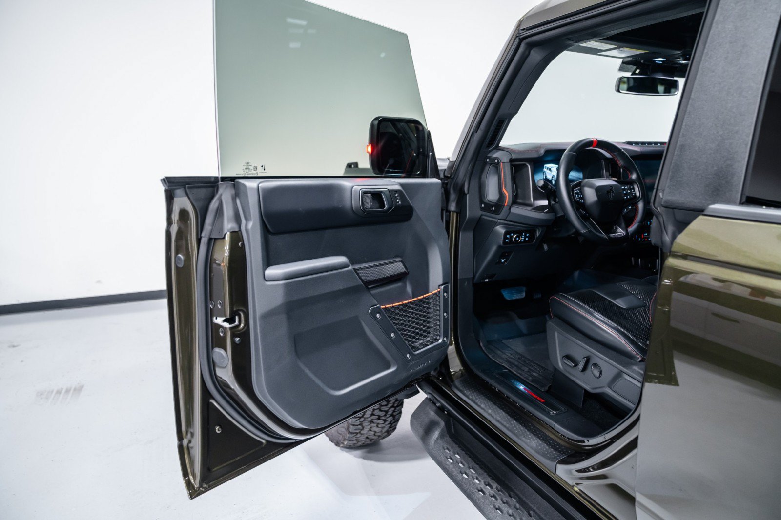 Used 2025 Ford Bronco Raptor AWD/4WD image 36