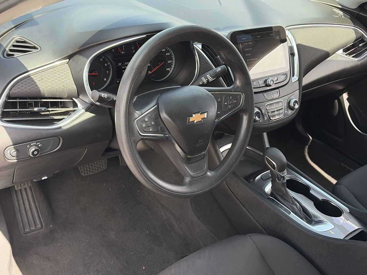 Used 2021 Chevrolet Malibu LT FWD image 17