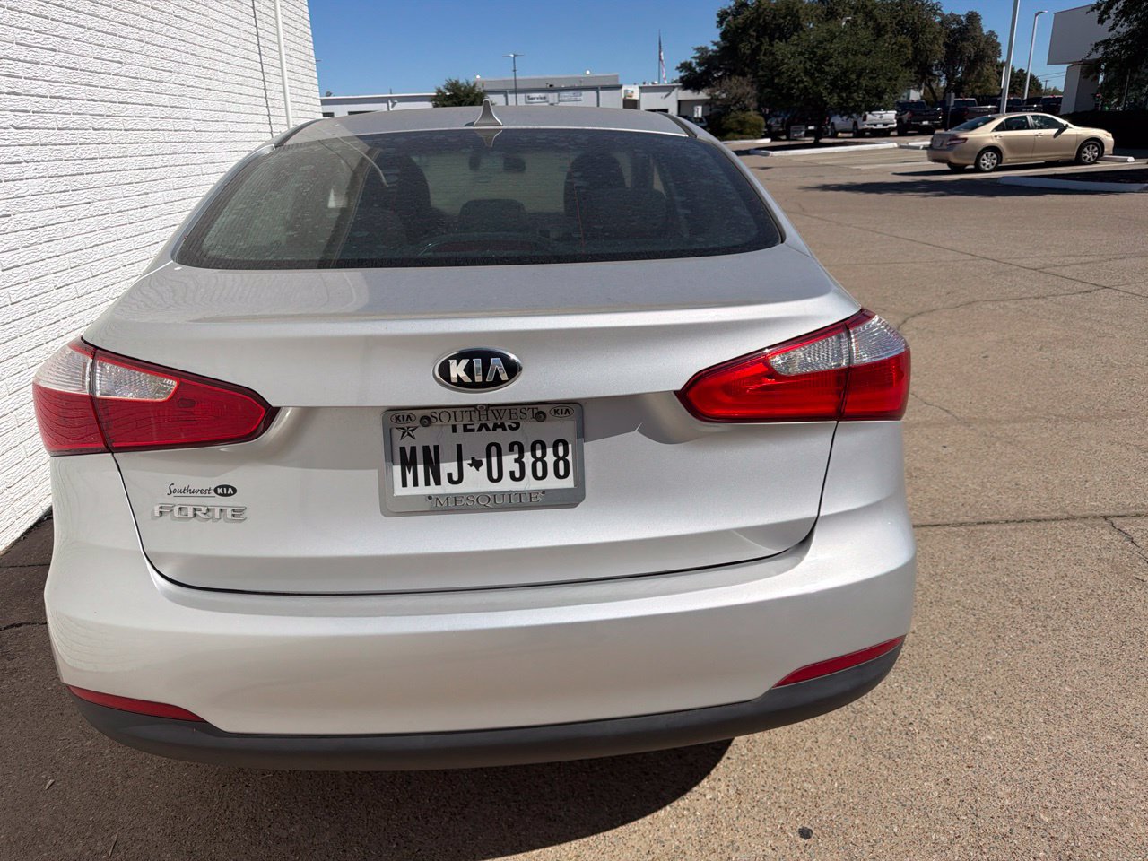 Used 2016 Kia Forte LX w/ LX Popular Plus Package FWD image 4