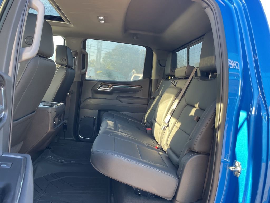 Used 2025 Chevrolet Silverado 1500 LT Trail Boss w/ Convenience Package II image 44