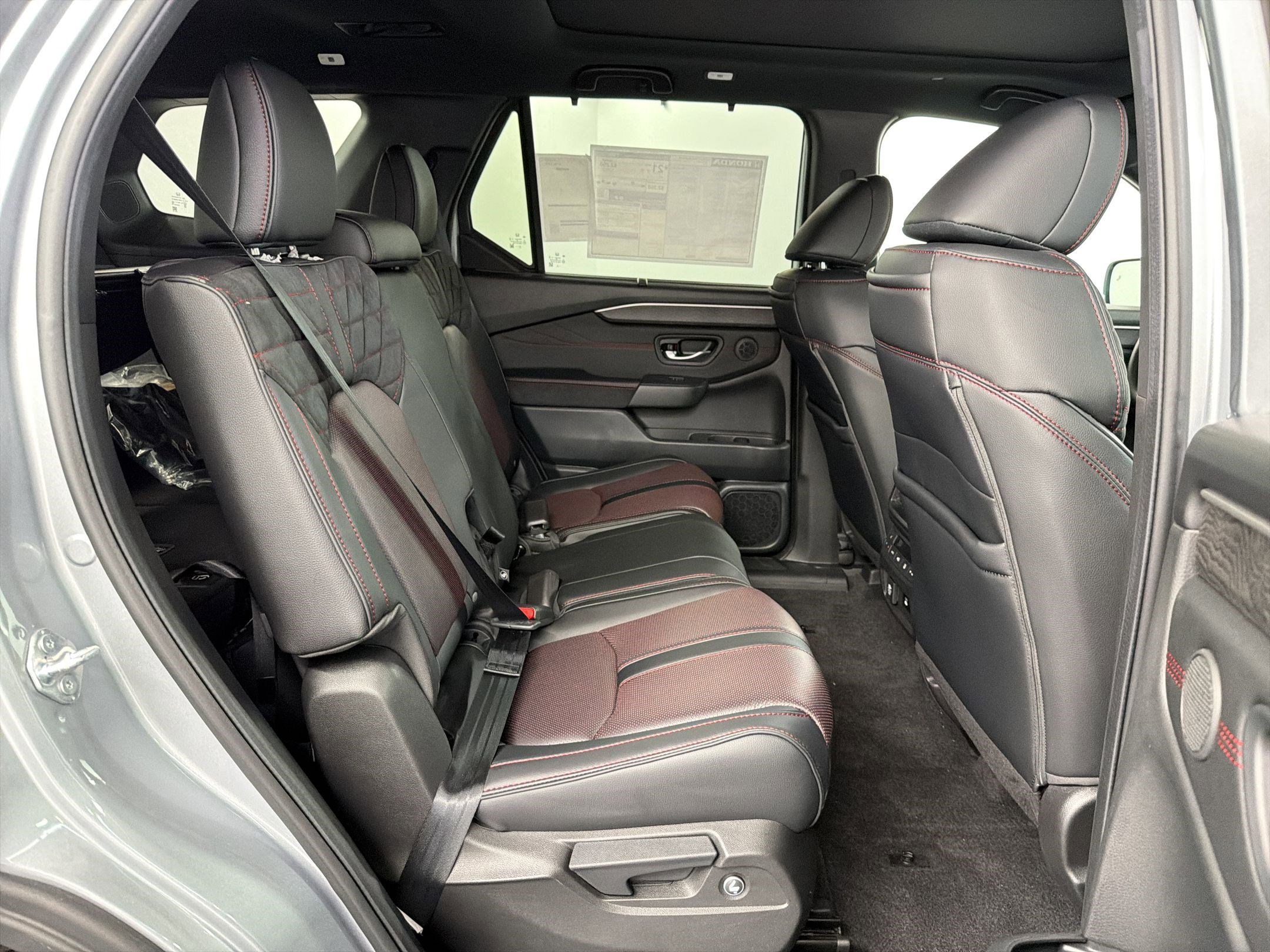 New 2026 Honda Pilot Black Edition image 30