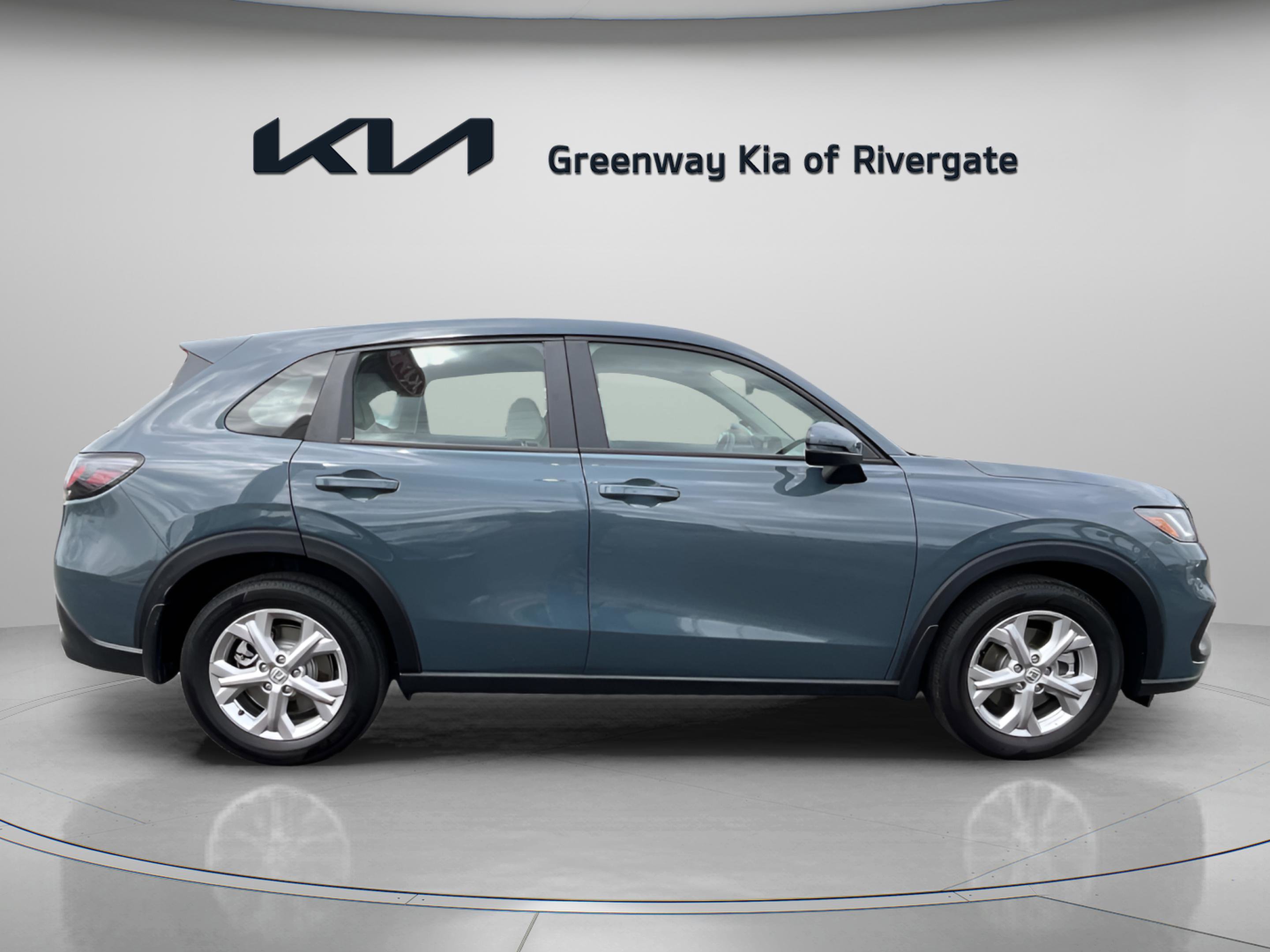 Used 2025 Honda HR-V LX image 8