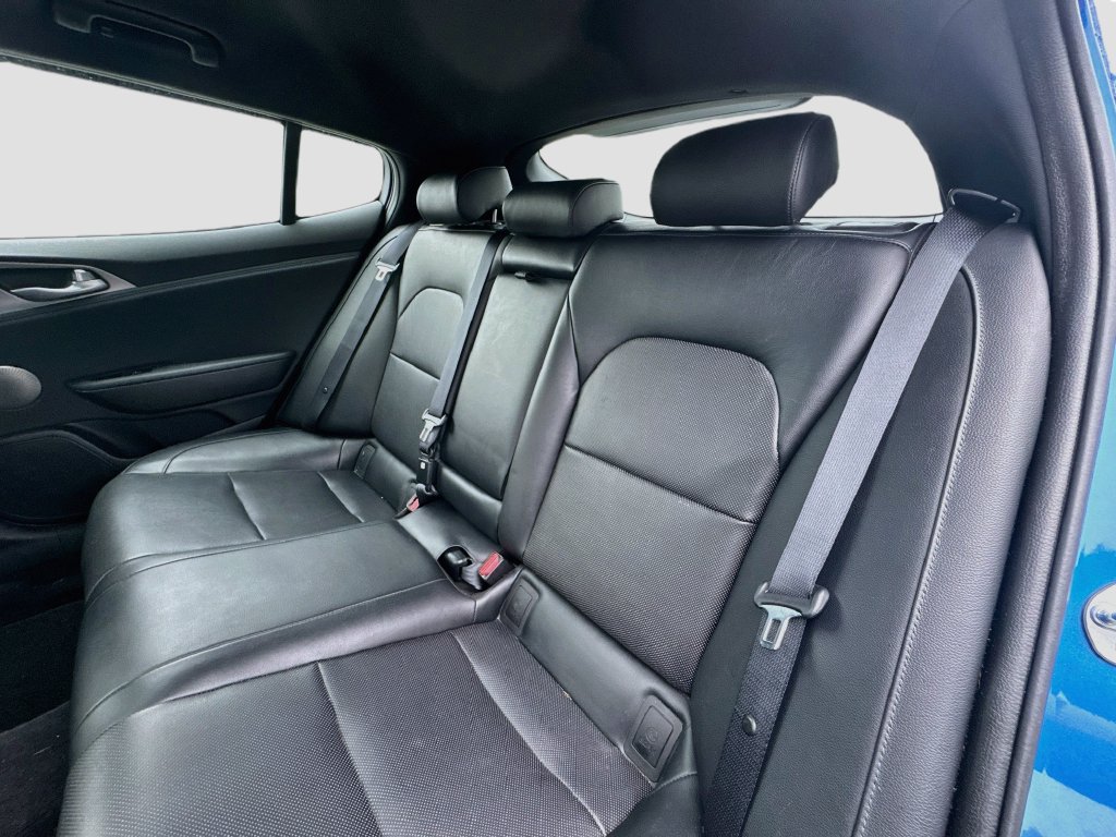 Used 2019 Kia Stinger GT1 AWD/4WD image 25