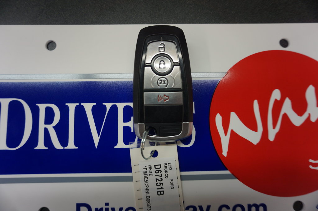 Used 2022 Ford Bronco Wildtrak AWD/4WD image 17