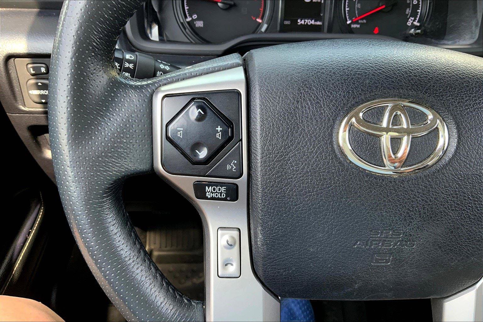 Used 2020 Toyota 4Runner SR5 Premium image 16