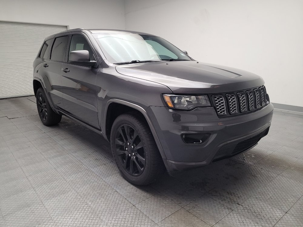 Used 2018 Jeep Grand Cherokee Altitude AWD/4WD image 13