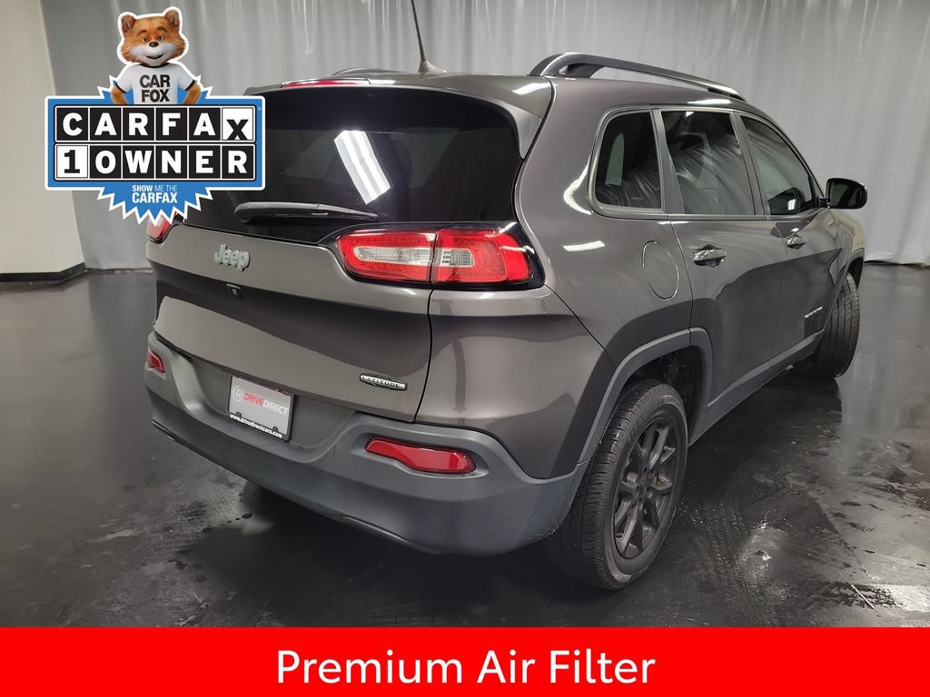 Used 2018 Jeep Cherokee Latitude Plus w/ Comfort/Convenience Group FWD image 8